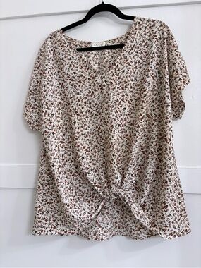 ACOA Cream Floral Twist-Front Blouse